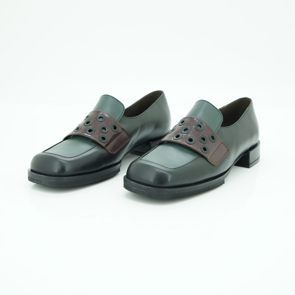 [2026VAV08] LADIES LEATHER LOAFERS